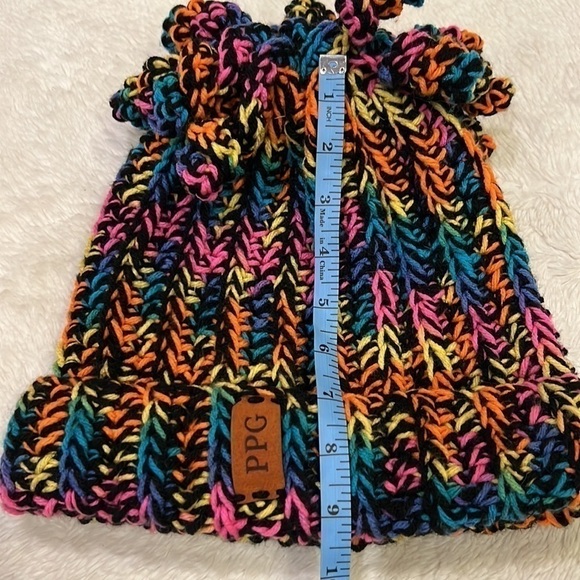 PPG Winter hat ponytail bright colors - Picture 3 of 6